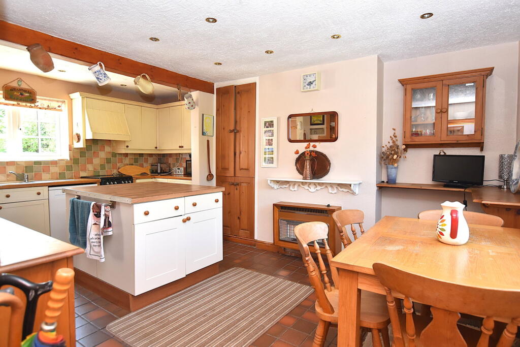 House in Chester, Ellesmere Port - View 5