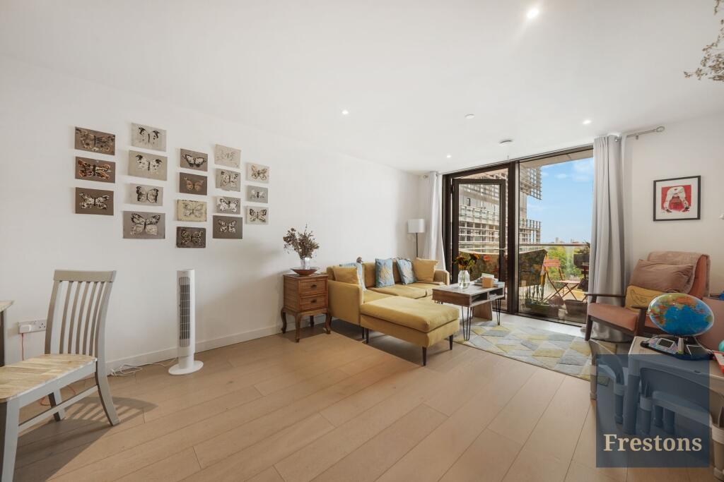 Main image of property: Carriage House, City North Place, London, N4