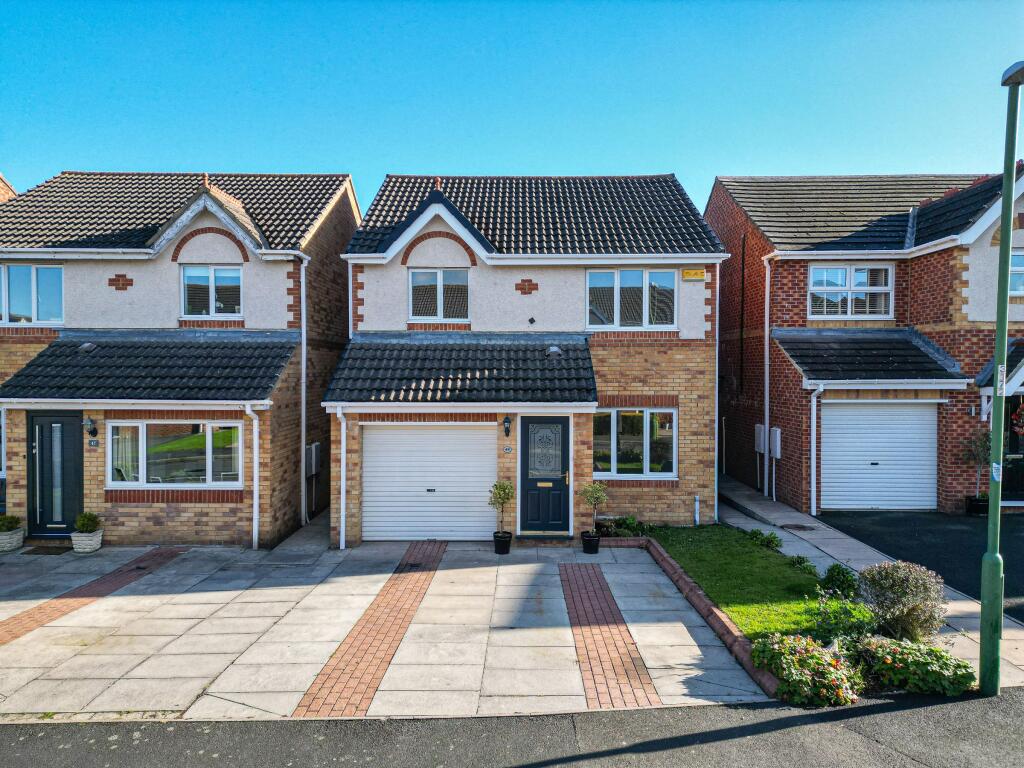 3-bed detached on The Meadows, Burnopfield, Newcastle upon Tyne, £265,000