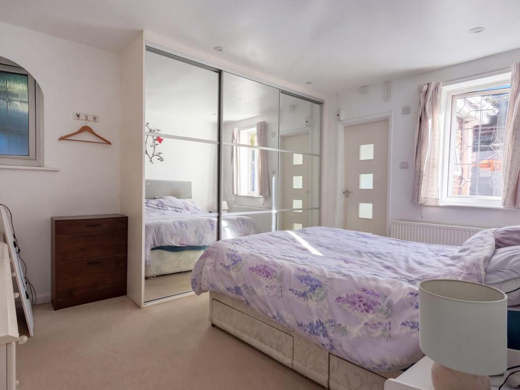 House in New Forest, Hythe and Dibden - More