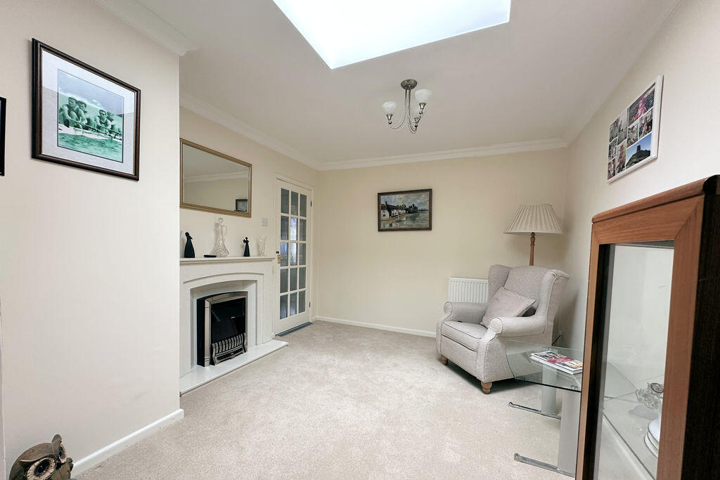 House in Fareham, Portchester - More