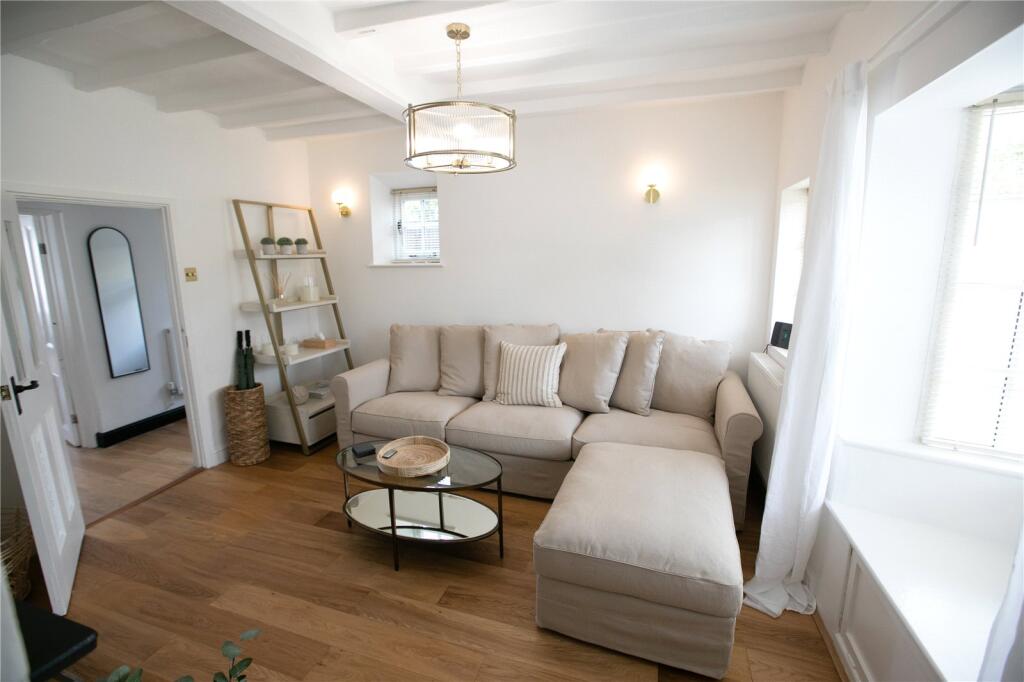 House in Worcester - View 4