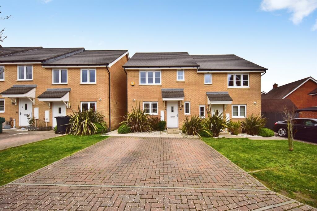 Main image of property: Little Knoxes Close, Maidstone