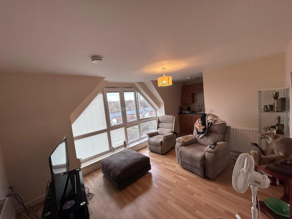 Apartment in Burton-on-Trent, Shobnall - View 2