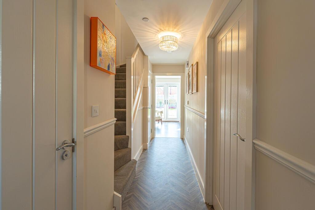 House in Newport - View 5