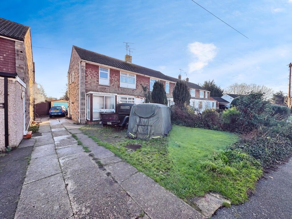 Camborne Close, Chelmsford, CM1 photo 2