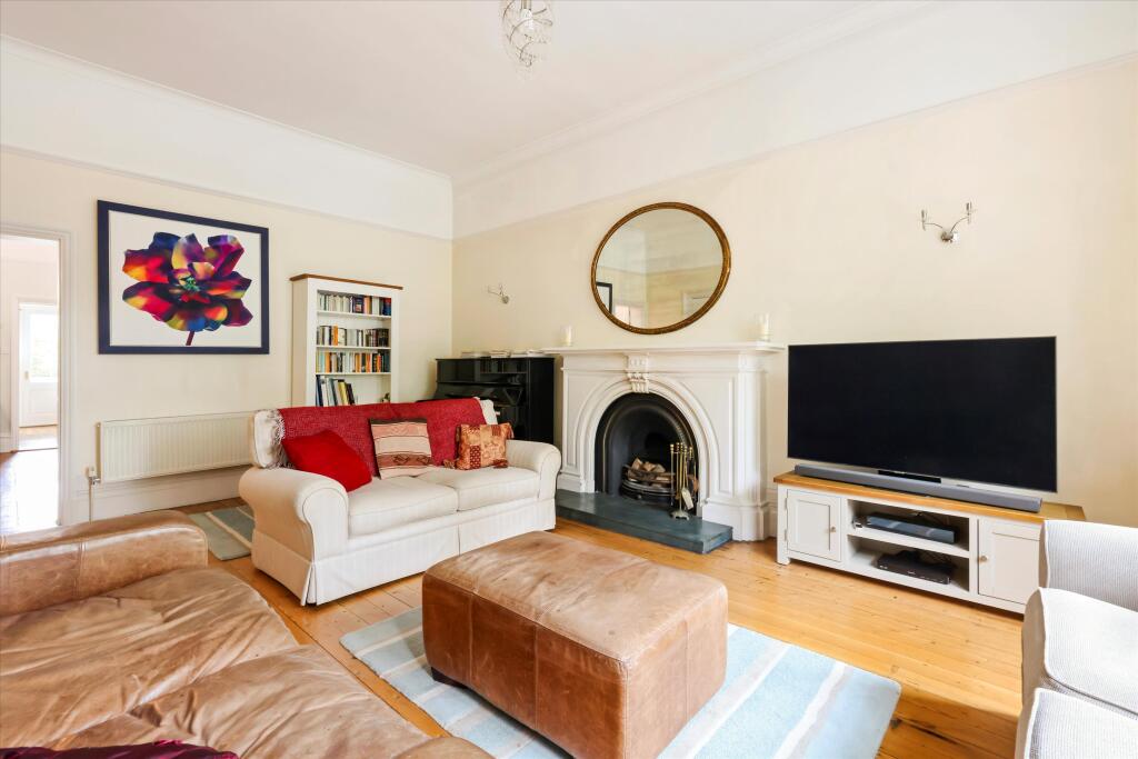 Queens Road, Cheltenham, Gloucestershire, GL50 photo 4