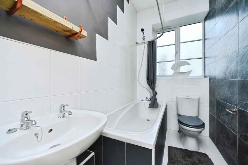 Marine Drive, Saltdean, Brighton, East Sussex, BN2 - View 5