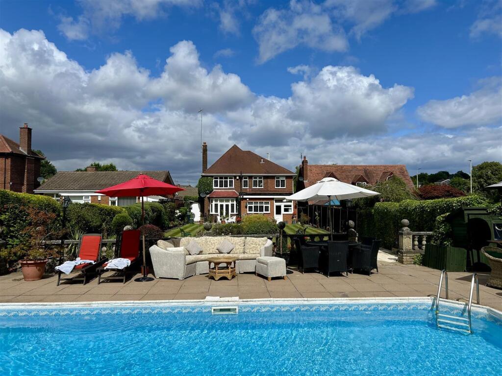 Additional image 38 of Manor Way, Halesowen