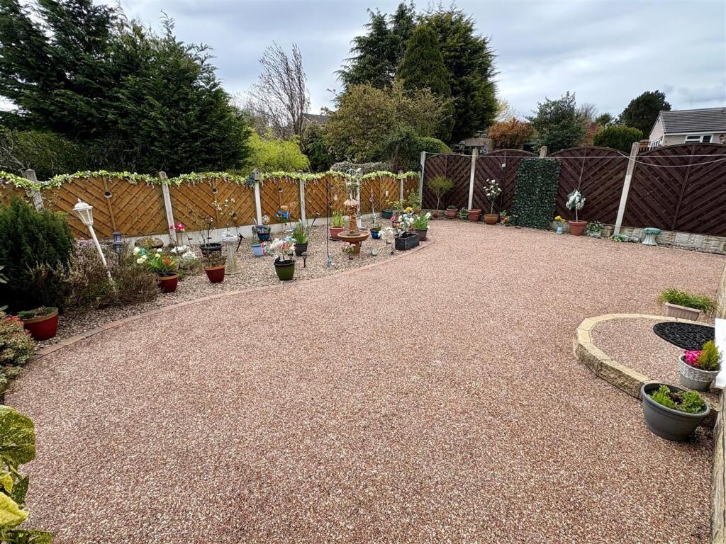 Additional image 16 of Oakleigh Avenue, Clayton, Bradford