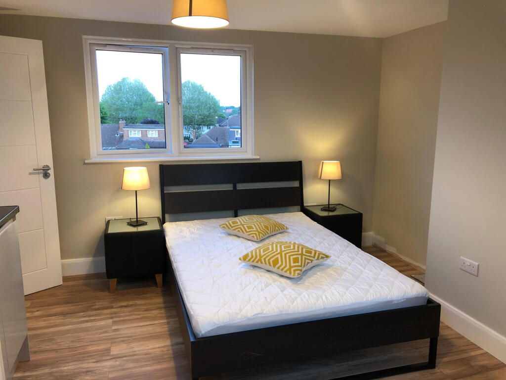 Main image of property: Auckland Road, Potters Bar, Hertfordshire, EN6