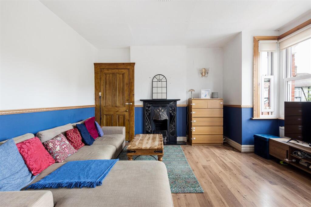 Apartment in London - View 4