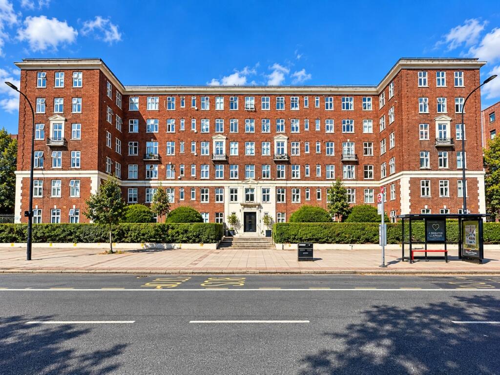 Apartment in London - View 3