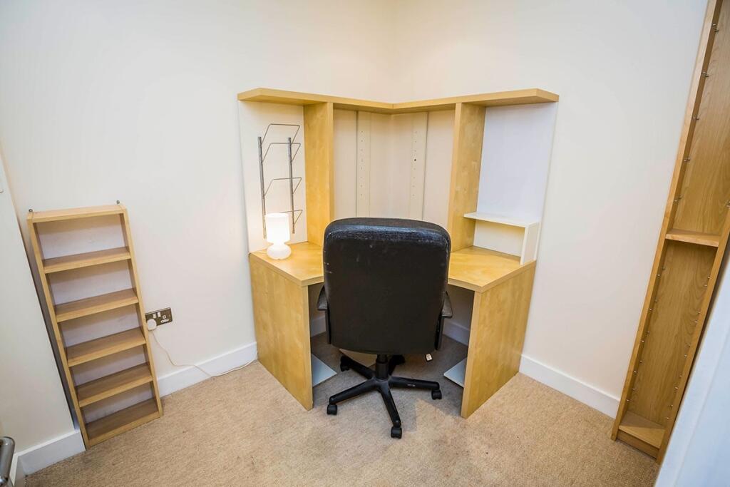 Apartment in Chester - More