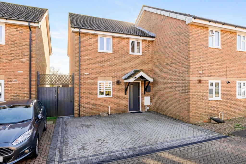2-bed semi-detached on Clouston Close, Hawkinge, Folkestone, CT18, £260,000