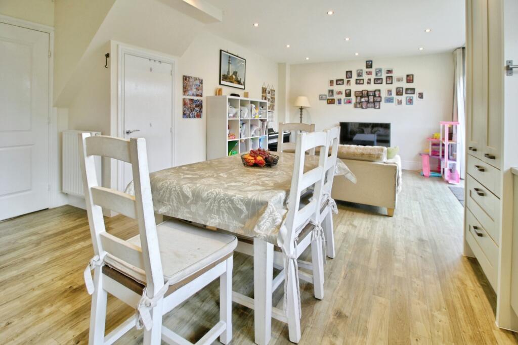 House in Tonbridge - View 2