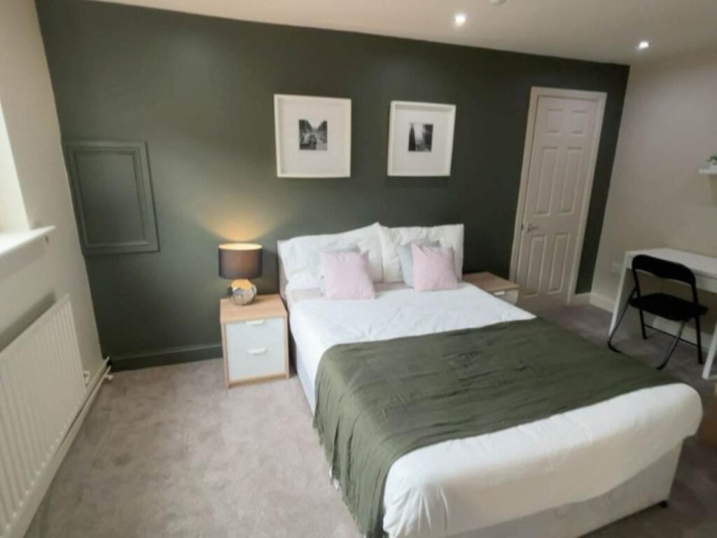 Haddon Avenue (Room 2), BURLEY, LEEDS