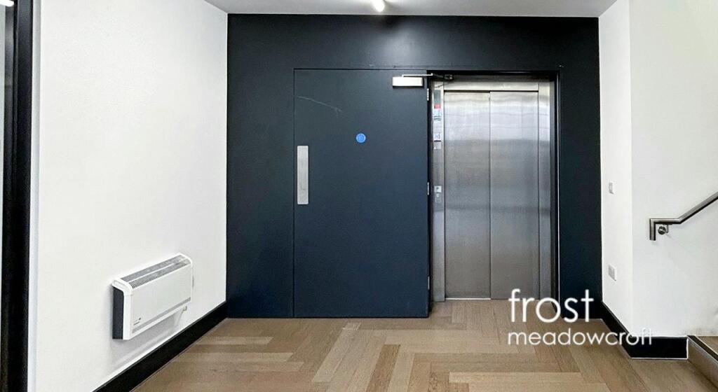 Richmond Brewery Stores Richmond Office to let 3.jpg