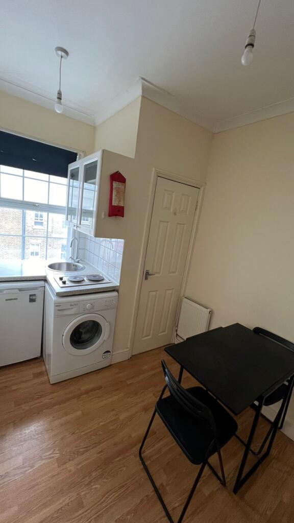 Main image of property: Flat B1 85 Hammersmith Road, London