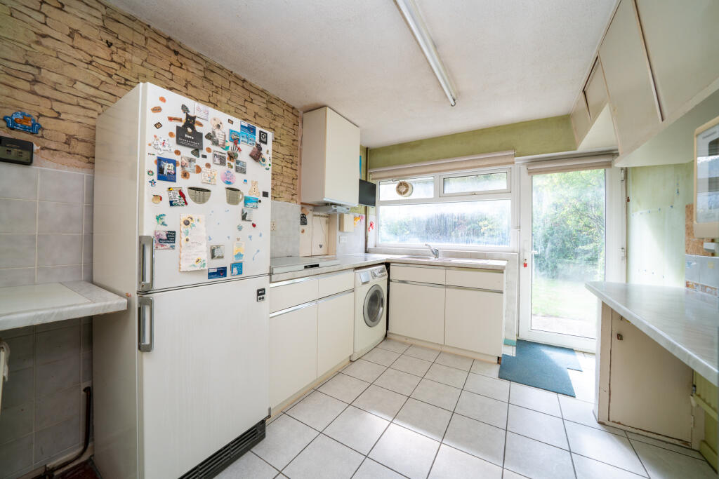 House in Luton - View 3