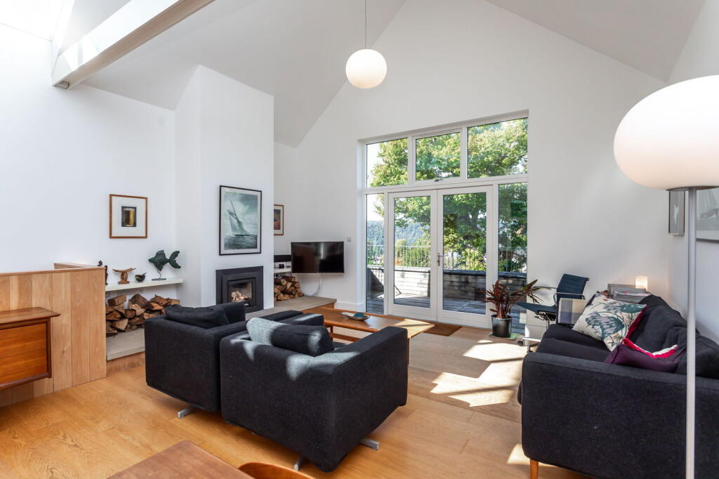 Oak House, Langdale Cresent, Windermere, The Lake District, LA23 2HE photo 4