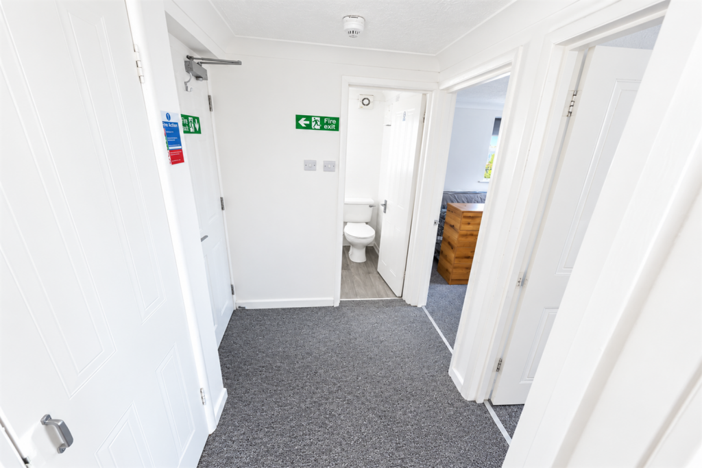 Broadwater Road, Worthing, BN14 photo 2