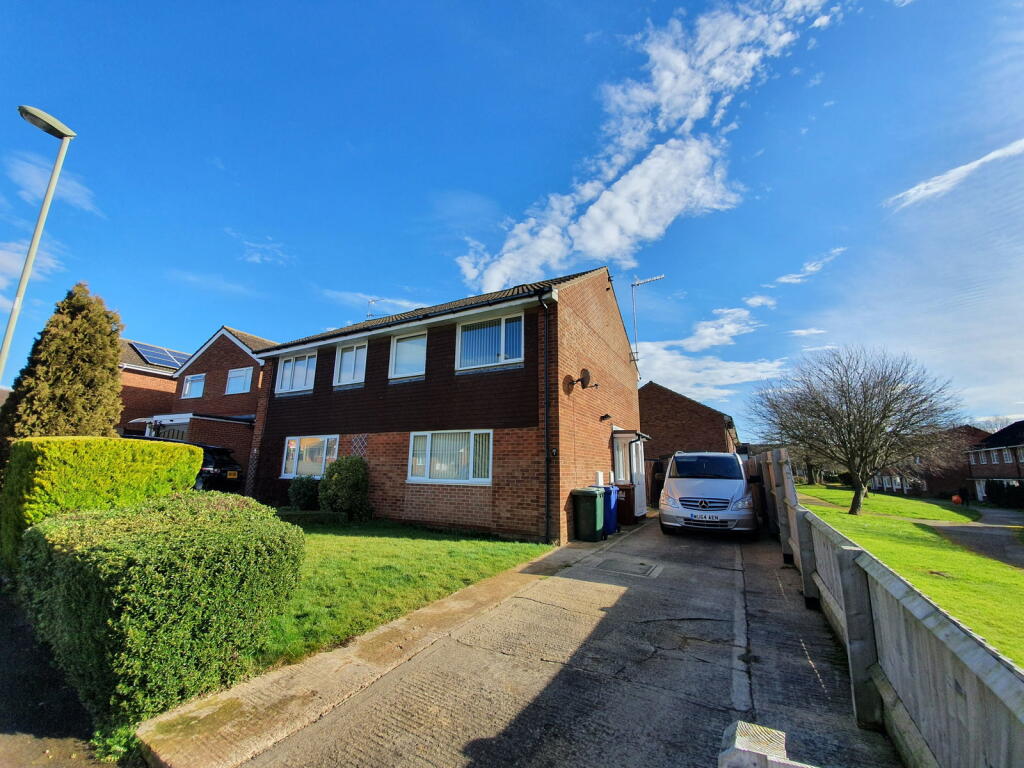 Main image of property: Sussex Drive, Banbury, OX16 1UP