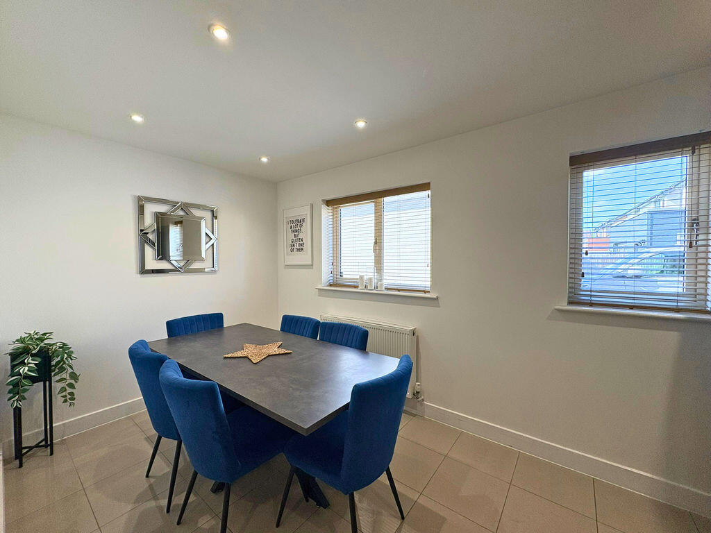 House in Thatcham, West Berkshire - View 4
