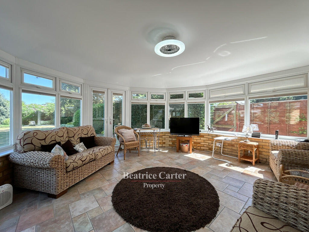 Field Road, Mildenhall photo 2