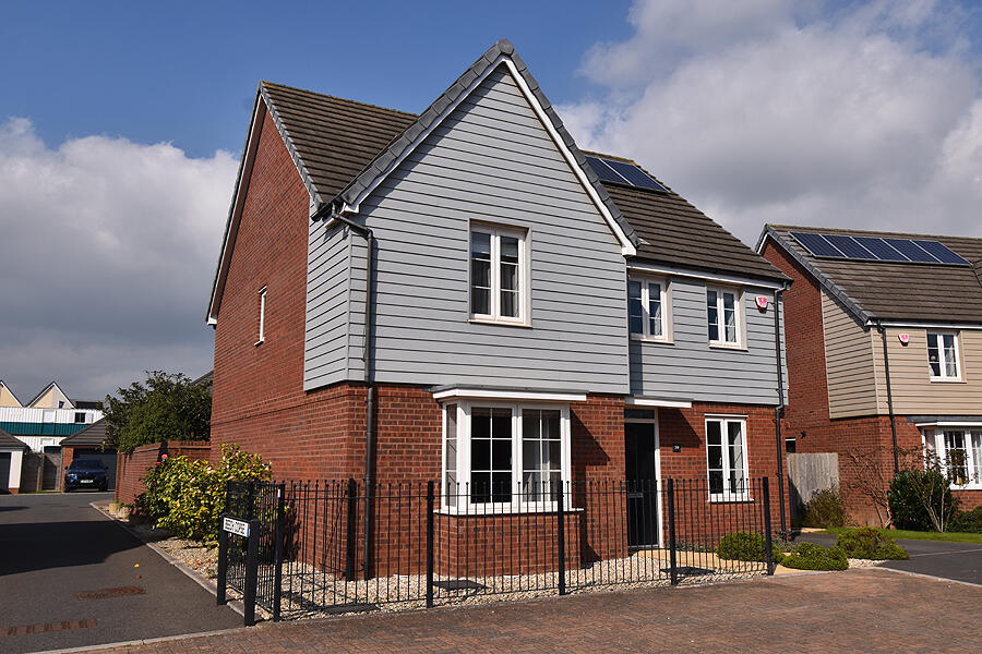 4-bed detached on Mulligan Drive, Exeter, EX2, £560,000