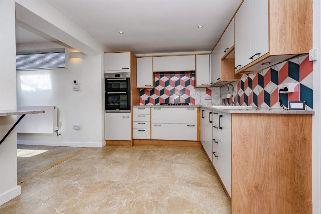 House in Hemel Hempstead - View 3