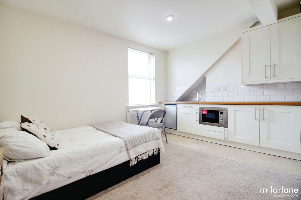 House in Swindon, South Swindon - View 2