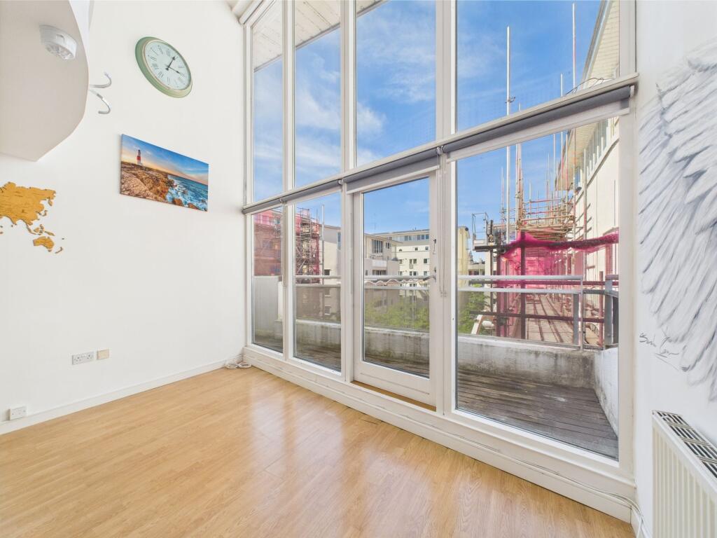 Main image of property: Royal Quay , 2, L3 4ET