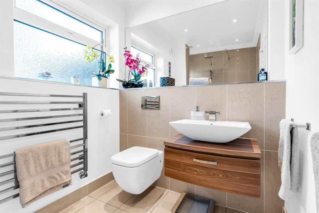 Additional image 20 of Canonsfield Road, Welwyn