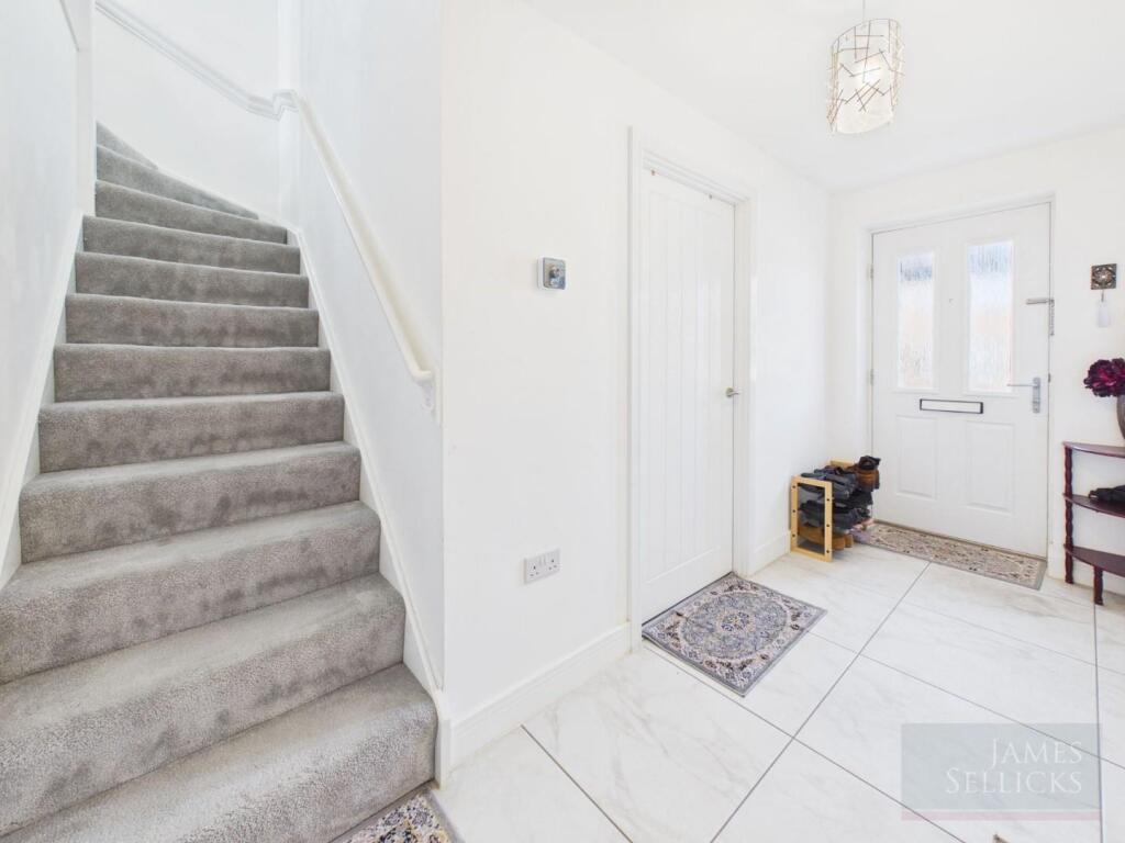House in Leicester, Nether Hall - View 4