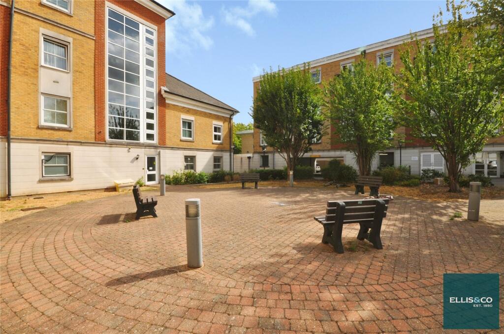 Apartment in London - More