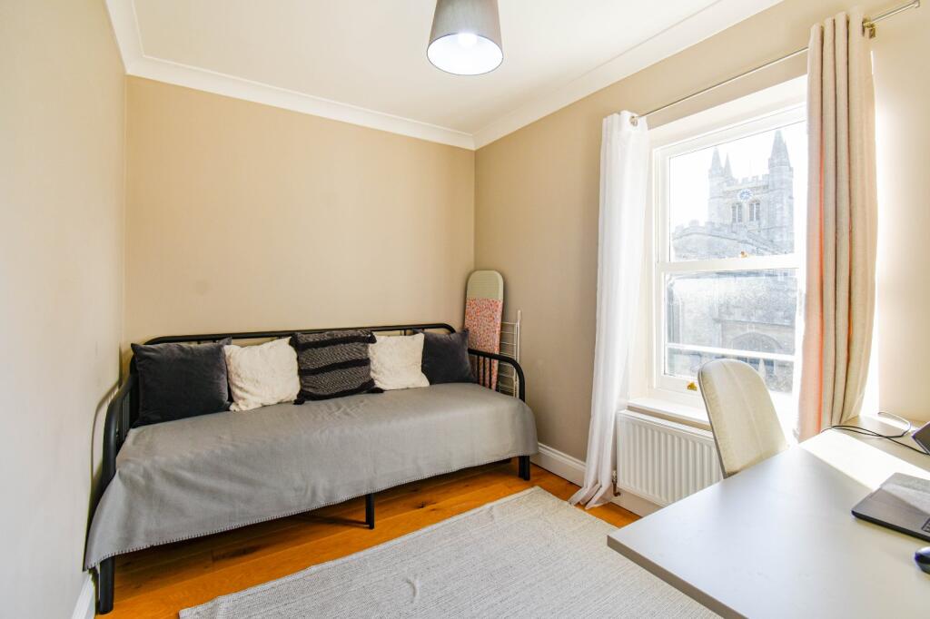 Apartment in Newbury, Speenhamland - More