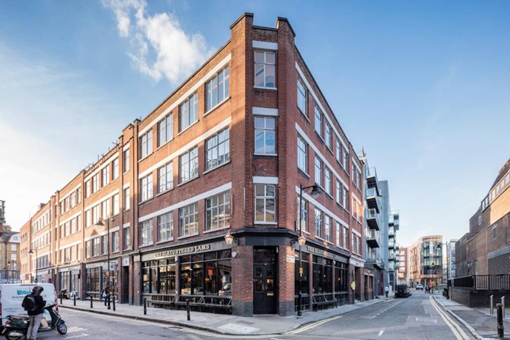 Main image of property: 35 Great Sutton Street, Clerkenwell, EC1V 0DX