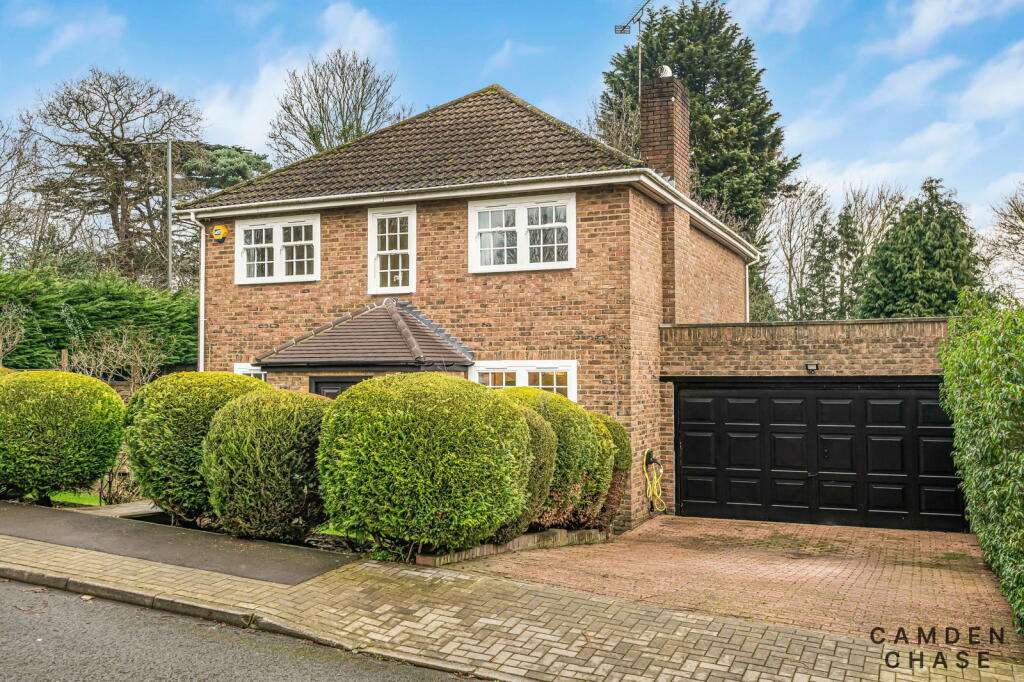 Main image of property: Greenacre Close, Hadley Highstone, EN5 4QB