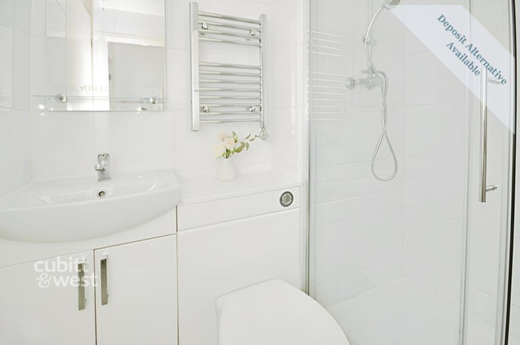 Apartment in Crawley, West Sussex - View 4