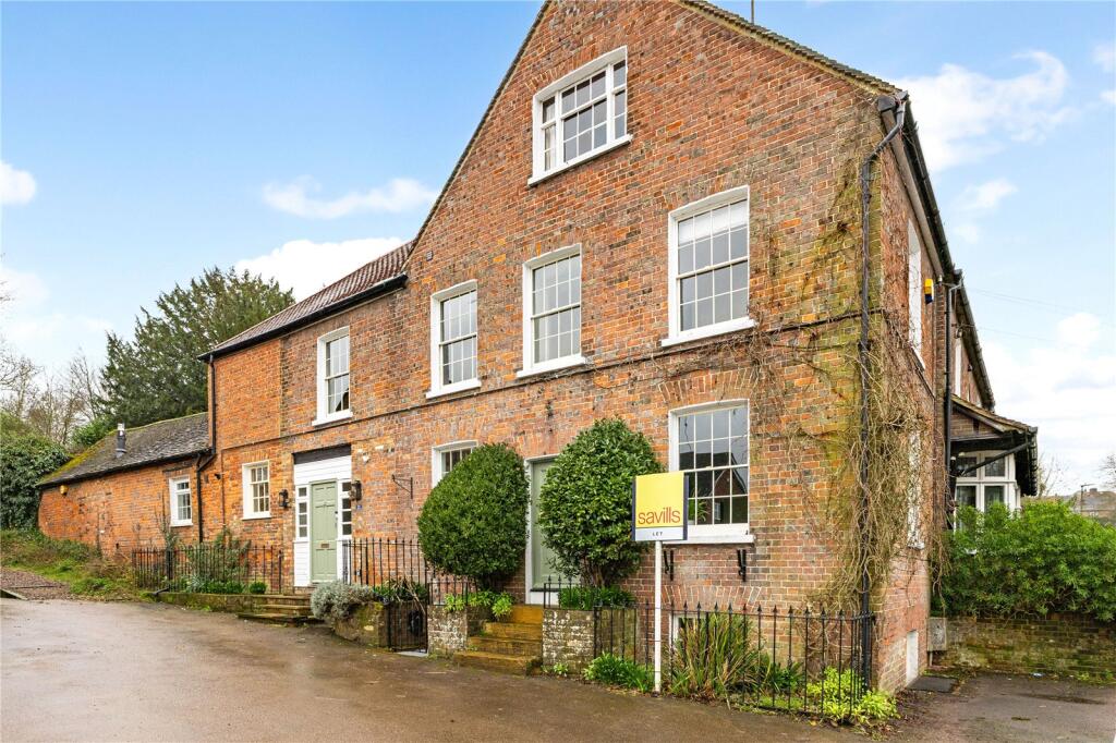 Main image of property: Pickford Road, Markyate, St. Albans, Hertfordshire, AL3