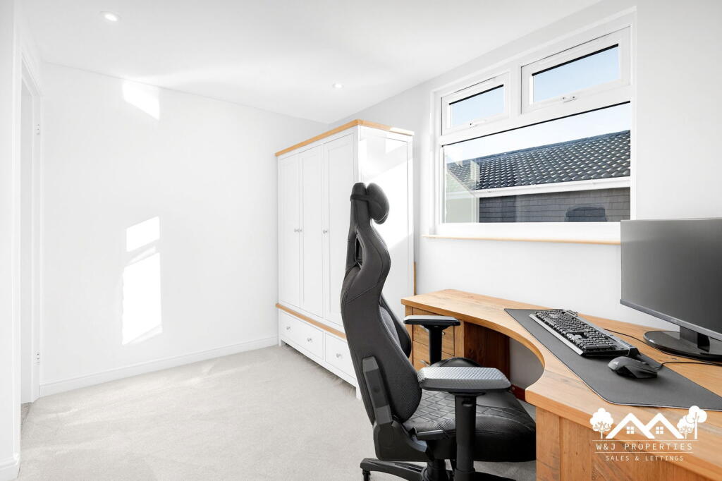 Additional image 29 of Earls Drive, Hoddlesden, Darwen, BB3