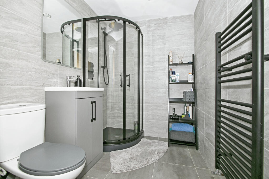 Apartment in Truro - More