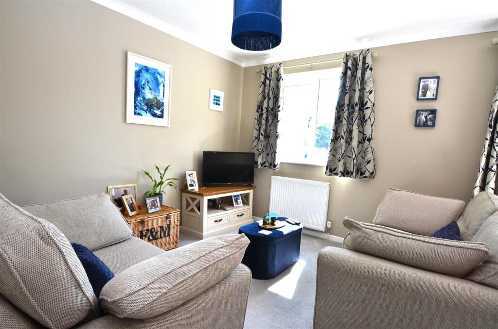 Cricklade Court, Nailsea photo 4