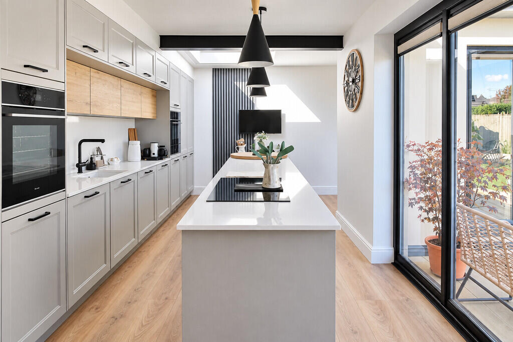 House in Horndean, Blendworth - View 2