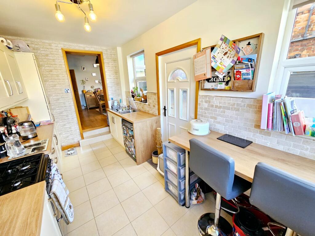 House in Scarborough, Falsgrave - More