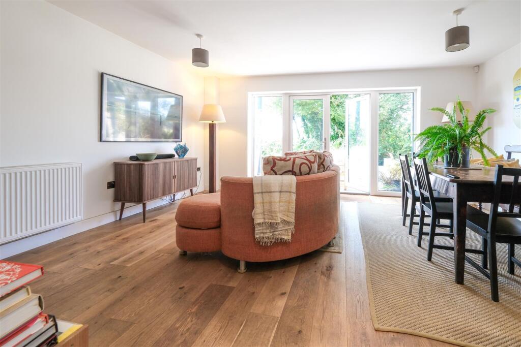 House in Plymouth - View 5