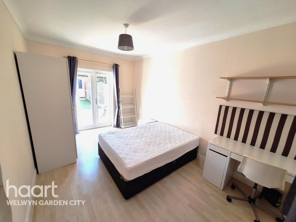 Additional image 7 of Fillingham Way, Hatfield