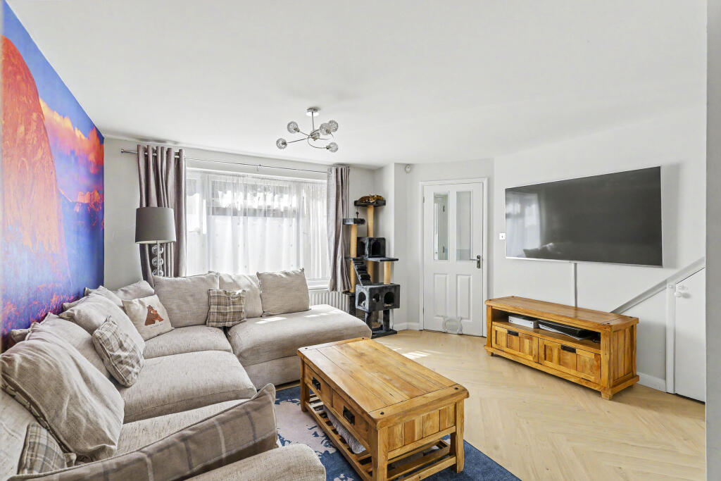 House in Stevenage - More