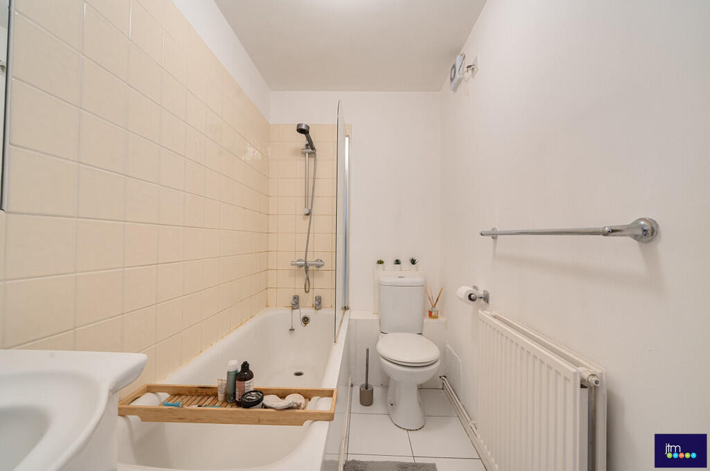 Apartment in London - More